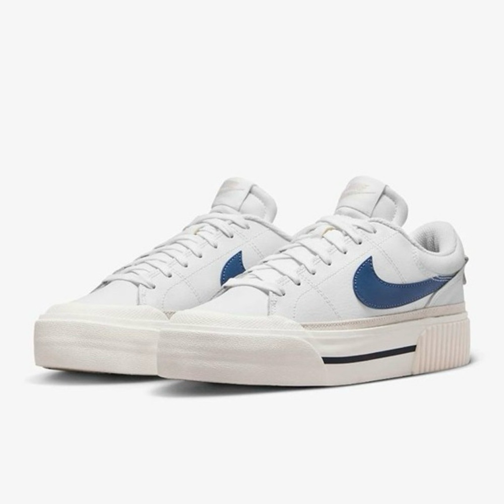 Nike Size 7 White and Navy Legacy Lift  Sneakers box included